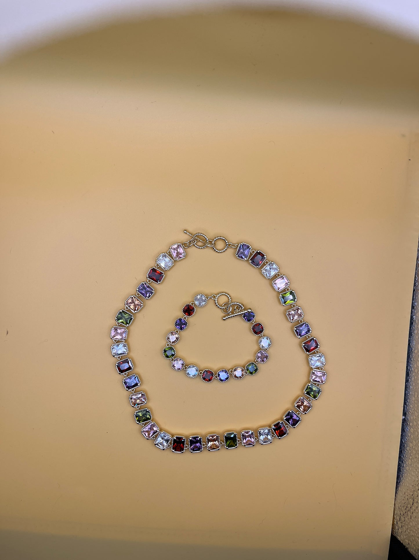 Berry bloom necklace and bracelet set.