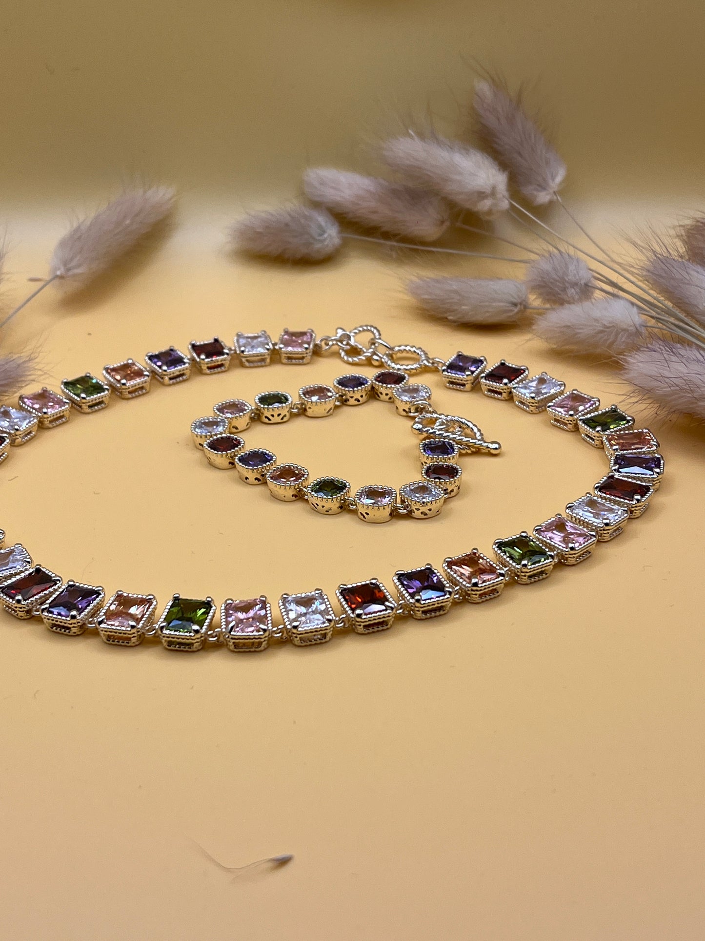 Berry bloom necklace and bracelet set.